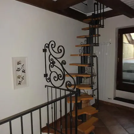 Il Merlo Della Rocca Imperia